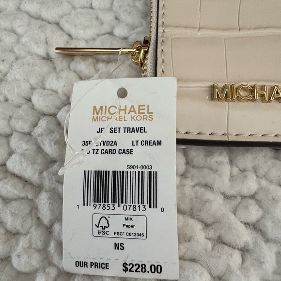 Michael Kors Croc-Embossed Jet Set Travel Medium Card Holder- Light Cream - Picture 6 of 8